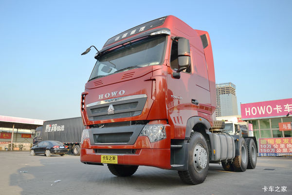 中国重汽 HOWO T7H重卡 440马力 6X4牵引车(MCY11后桥)(ZZ4257V324HE1B)