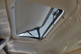 HOWO T5G&nbsp;油罐车驾驶室图片