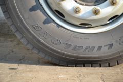 陕汽重卡 德龙新M3000 空柜版 220马力 4X2牵引车(SX4176MK361)