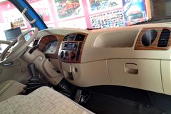 东风 锐铃S 116马力 4.175米单排厢式轻卡(DFA5040XXY39D6AC)