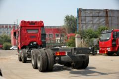 一汽解放 J6M重卡 320马力 8X4 9.5米栏板载货车底盘(CA1310P63K2L6T4E4)