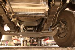 东风商用车 天锦中卡 180马力 4X2 6.75米排半仓栅式载货车(DFL5160CCQBX5)