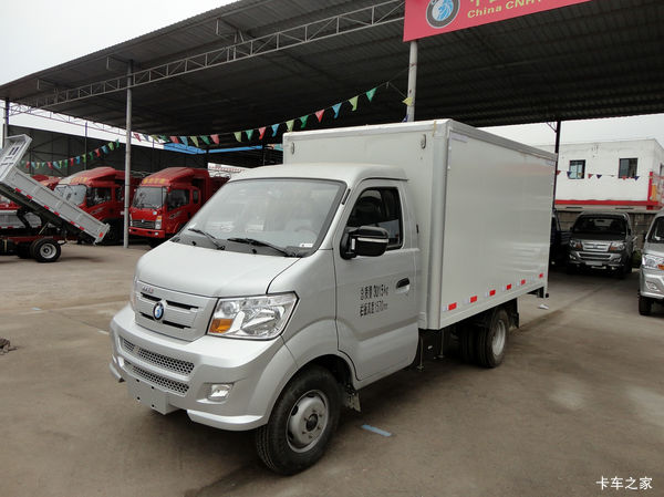 重汽王牌 W1 71马力 柴油 3.5米单排厢式微卡(CDW5030XXYN1M5C)