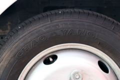 庆铃 五十铃100P 98马力 封闭厢式货车(QL65903HAR)