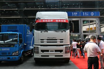 五十铃VC46 牵引车外观                                                图片