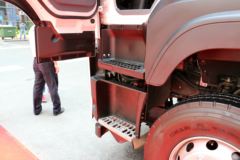 庆铃 VC46重卡 350马力 6X4牵引车(QL4250UKCZ)