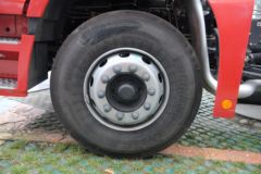 福田 欧曼GTL 6系重卡 超能版 350马力 8X4 9.5米载货车底盘(BJ5319CCY-XH) 福田 欧曼GTL 6系重卡 超能版 350马力 8X4 9.5米载货车底盘(BJ5319CCY-XH)