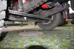 福田 欧曼GTL 9系重卡 山区型 400马力 8X4 9.5米载货车底盘(BJ5319CCY-XH)