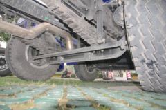 福田 欧曼GTL 9系重卡 山区型 400马力 8X4 9.5米载货车底盘(BJ5319CCY-XH)