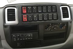 东风特商 115马力 4.17米单排栏板轻卡(EQ1040GF)