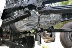 四川现代 创虎XCIENT重卡 410马力 8X4 9.3米排半载货车底盘(CHM1310KPQ80M)