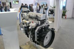 云内动力YNF40D3 143马力 4L 国四 柴油发动机