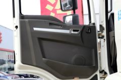 陕汽重卡 德龙新M3000 290马力 8X4 7.6米自卸车(压裂砂罐车)(SX3316HR406)