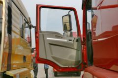 陕汽重卡 德龙新M3000 245马力 6X2载货车底盘(SX1256GK549)