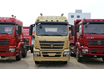 陕汽康明斯 德龙新M3000 440马力 6X4牵引车(SX4250MC4)