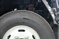 江淮 骏铃中卡 160马力 4X2 4.15米单排载货车底盘