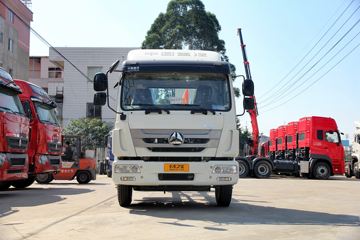 中国重汽 豪瀚J5G中卡 重载版 180马力 4X2 5.75米栏板载货车(ZZ1185K5113E1)