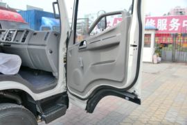 J6F&nbsp;爆破器材运输车驾驶室图片