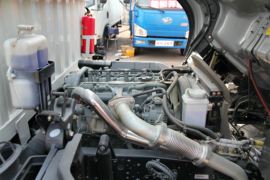 J6F&nbsp;爆破器材运输车底盘图片