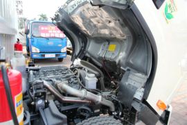 J6F&nbsp;爆破器材运输车底盘图片