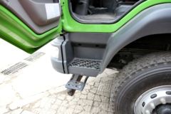 东风柳汽 乘龙 270马力 8X4 6.8米自卸车(环卫)(LZ5310ZLJM3FA)