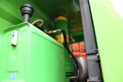 东风柳汽 乘龙 270马力 8X4 6.8米自卸车(环卫)(LZ5310ZLJM3FA)