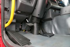 江淮 格尔发K3W重卡 280马力 8X4载货车底盘(双提升)(HFC1311P1K4G44S2V)