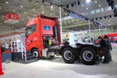福田 欧曼GTL 6系重卡 430马力 6X4牵引车(奔驰动力)(BJ4259SNFKB-XC)