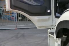 中国重汽 豪瀚J5G中卡 160马力 4X2 6.75米厢式载货车(ZZ5165XXYH5213D1)