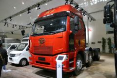 一汽解放 J6P重卡 420马力 6X2牵引车(CA4250P66K24T3XE4)