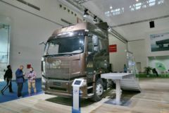 一汽解放 J6P重卡 领航版 460马力 6X4牵引车(CA4250P66K24T1A2E4)