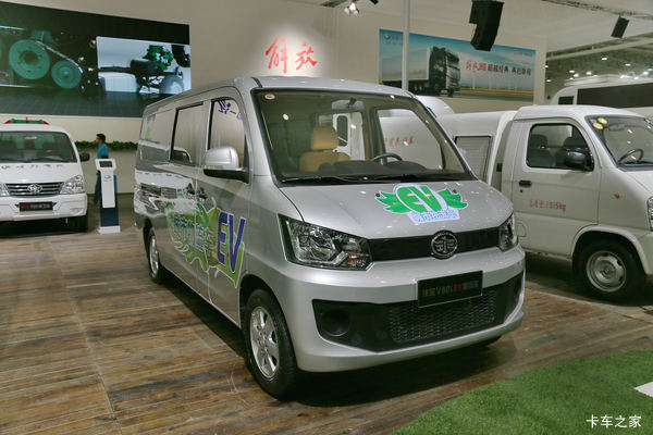 一汽解放 佳宝 102马力 封闭厢式货车