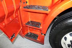 联合卡车 U480重卡 480马力 6X4牵引车(SQR4251D6ZT4-4)