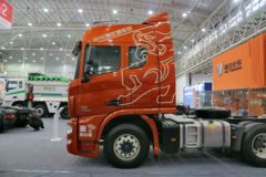 联合卡车U420 420马力 6X4 牵引车(危险品运输)