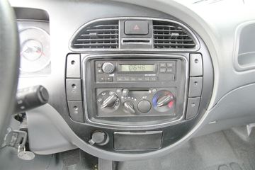 �ƿ�ŷ�� T1ϵ�� 82���� 4X2 3.7�׵���΢������ͼƬ