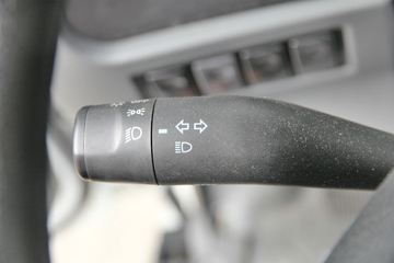 �ƿ�ŷ�� T1ϵ�� 82���� 4X2 3.7�׵���΢������ͼƬ