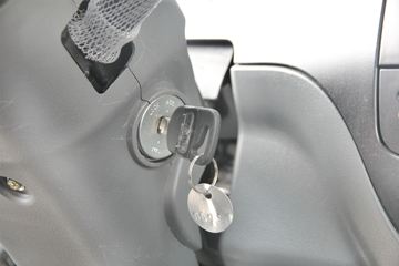 �ƿ�ŷ�� T1ϵ�� 82���� 4X2 3.7�׵���΢������ͼƬ