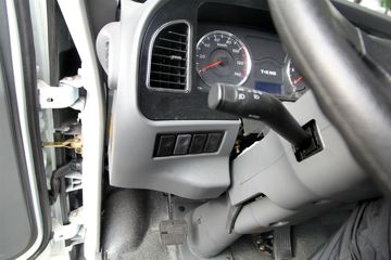 �ƿ�ŷ�� T1ϵ�� 82���� 4X2 3.7�׵���΢������ͼƬ