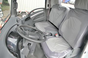 �ƿ�ŷ�� T1ϵ�� 82���� 4X2 3.7�׵���΢������ͼƬ