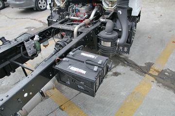 �ƿ�ŷ�� T1ϵ�� 82���� 4X2 3.7�׵���΢������ͼƬ