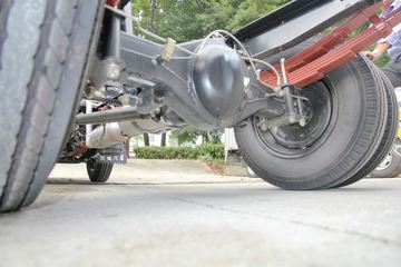 �ƿ�ŷ�� T1ϵ�� 82���� 4X2 3.7�׵���΢������ͼƬ