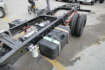 �ƿ�ŷ�� T1ϵ�� 82���� 4X2 3.7�׵���΢������ͼƬ