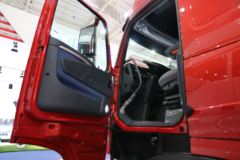 中国重汽 HOWO T7H重卡 440马力 6X4牵引车(ZZ4257V324HD1B) 中国重汽 HOWO T7H重卡 440马力 6X4牵引车(ZZ4257V324HD1B)