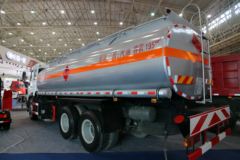 中国重汽 斯太尔M5G 280马力 6X4 油罐车(楚飞牌)