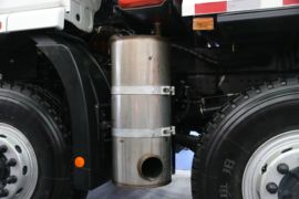 联合U系&nbsp;自卸车底盘                                                图片