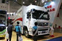 东风特商 270马力 6X2 9.6米厢式载货车(EQ5208XXYL)