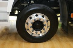 东风特商 270马力 6X2 9.6米厢式载货车(EQ5208XXYL)