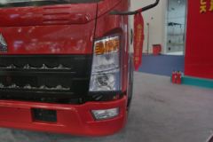 中国重汽HOWO 统帅 141马力 3360轴距单排轻卡底盘(ZZ1067F341CD165)