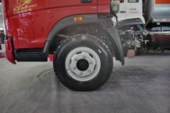 中国重汽HOWO 统帅 141马力 3360轴距单排轻卡底盘(ZZ1067F341CD165)