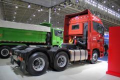 福田 欧曼GTL 6系重卡 超能版 460马力 6X4牵引车(BJ4259SNFKB-XF)